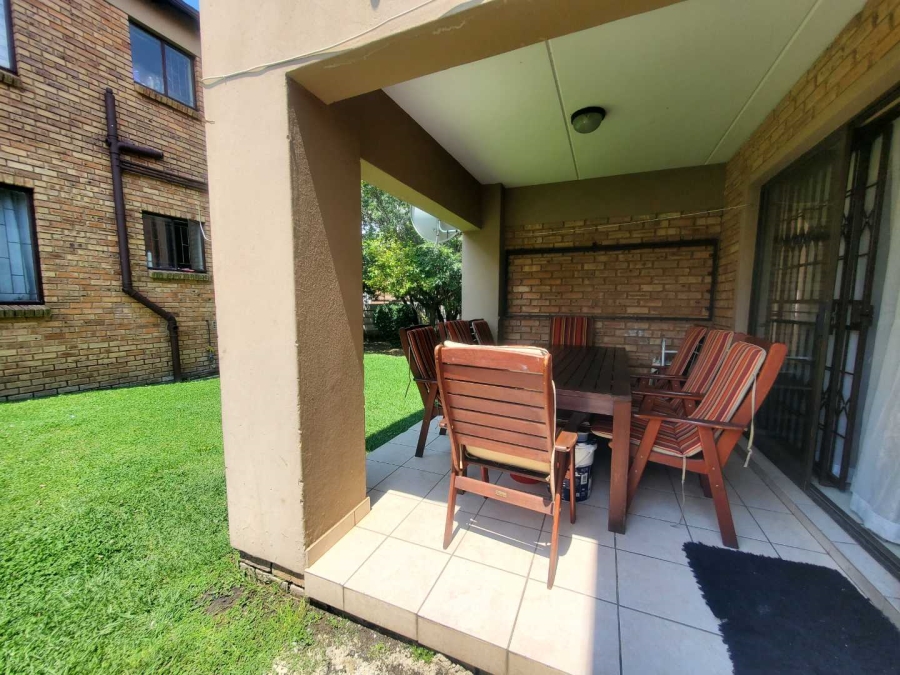 2 Bedroom Property for Sale in Willowbrook Gauteng