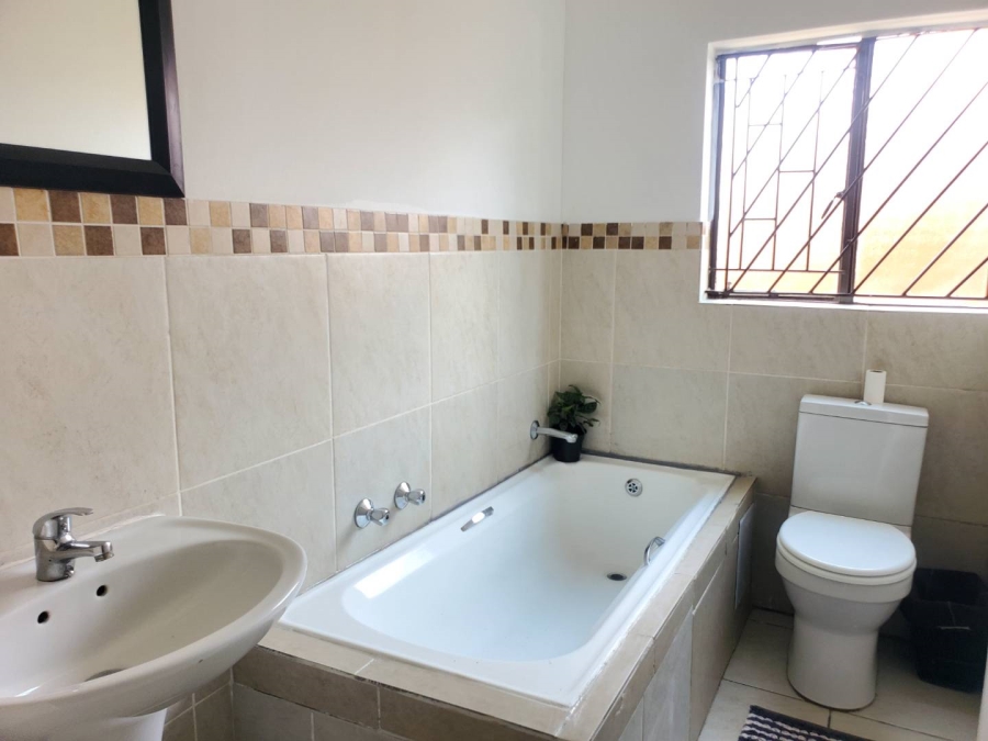 2 Bedroom Property for Sale in Willowbrook Gauteng