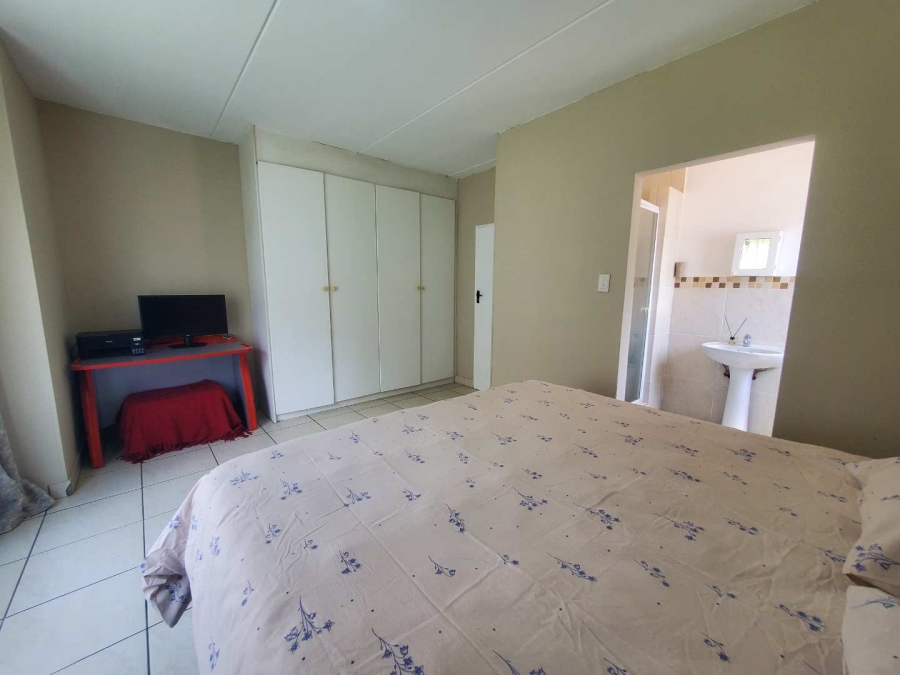 2 Bedroom Property for Sale in Willowbrook Gauteng