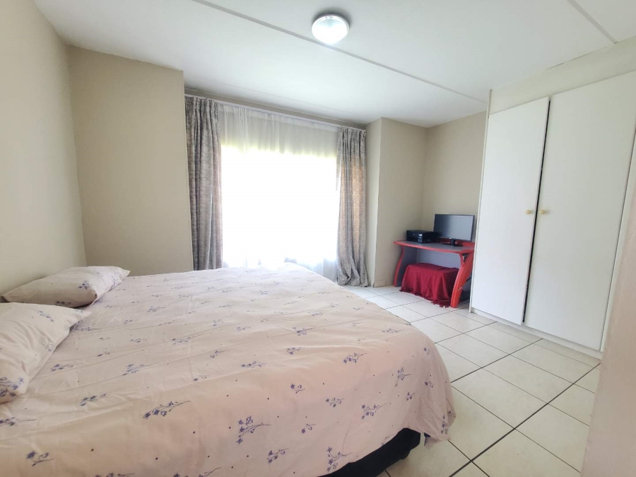 2 Bedroom Property for Sale in Willowbrook Gauteng