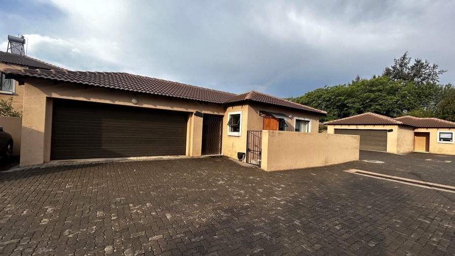 2 Bedroom Property for Sale in Montana Gauteng
