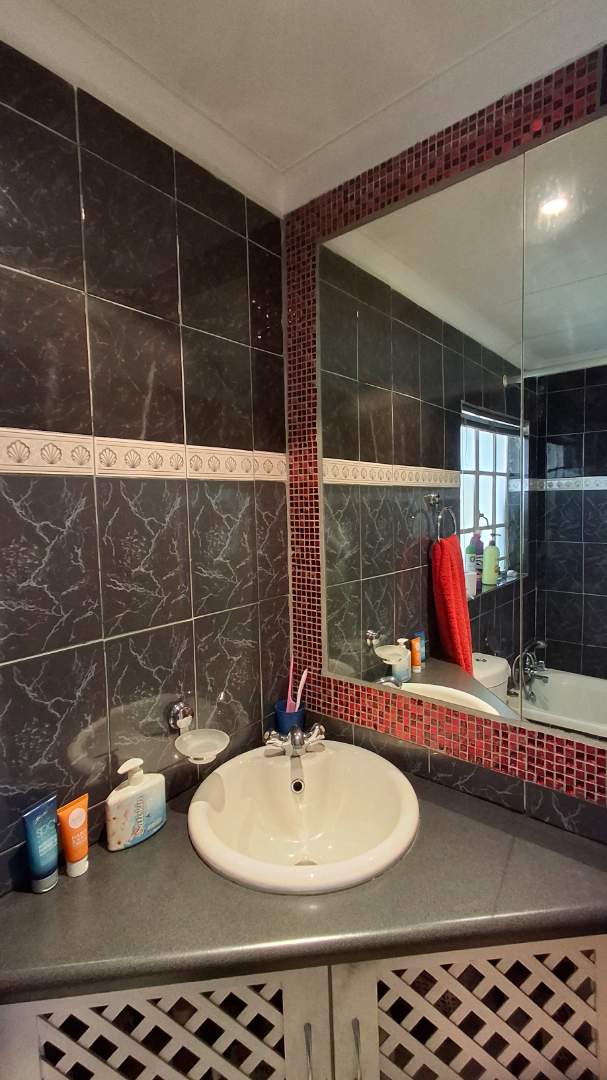 3 Bedroom Property for Sale in Bloubosrand Gauteng