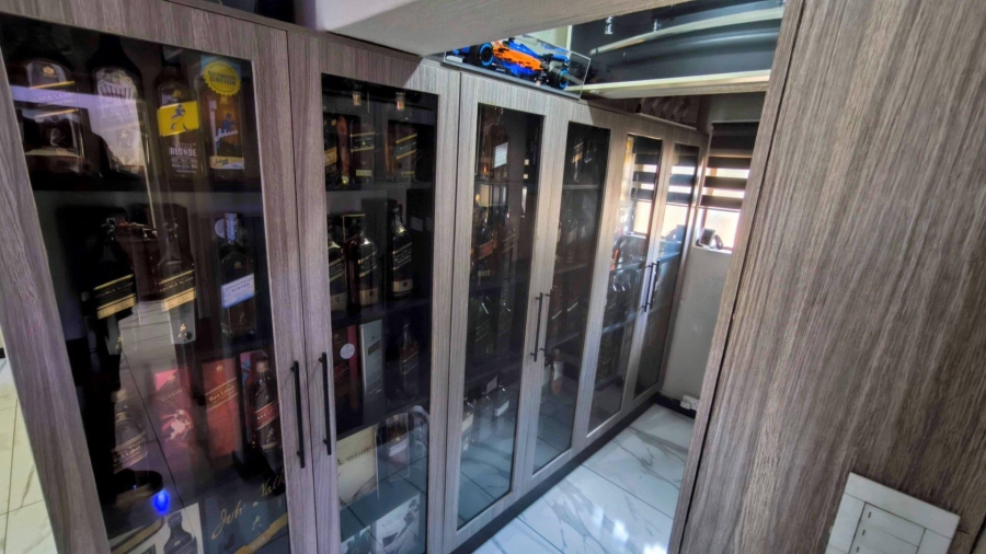 To Let 4 Bedroom Property for Rent in Brackenhurst Gauteng