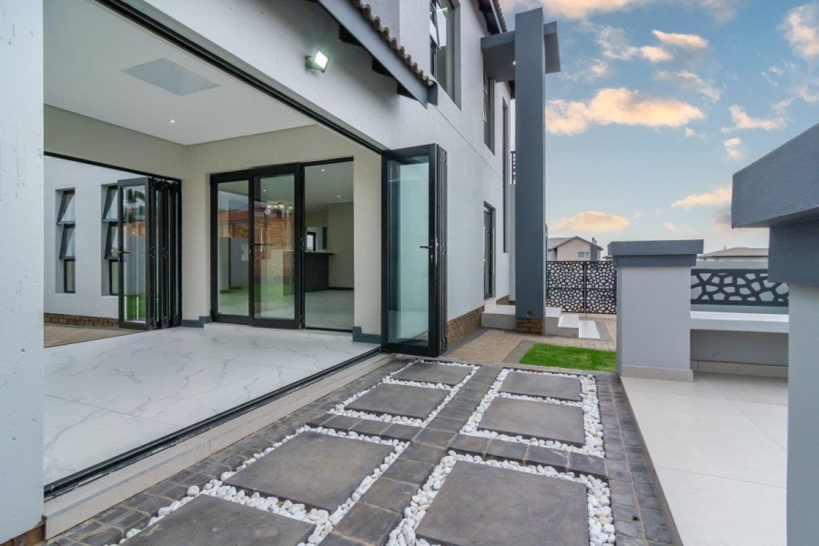 3 Bedroom Property for Sale in Homes Haven Gauteng