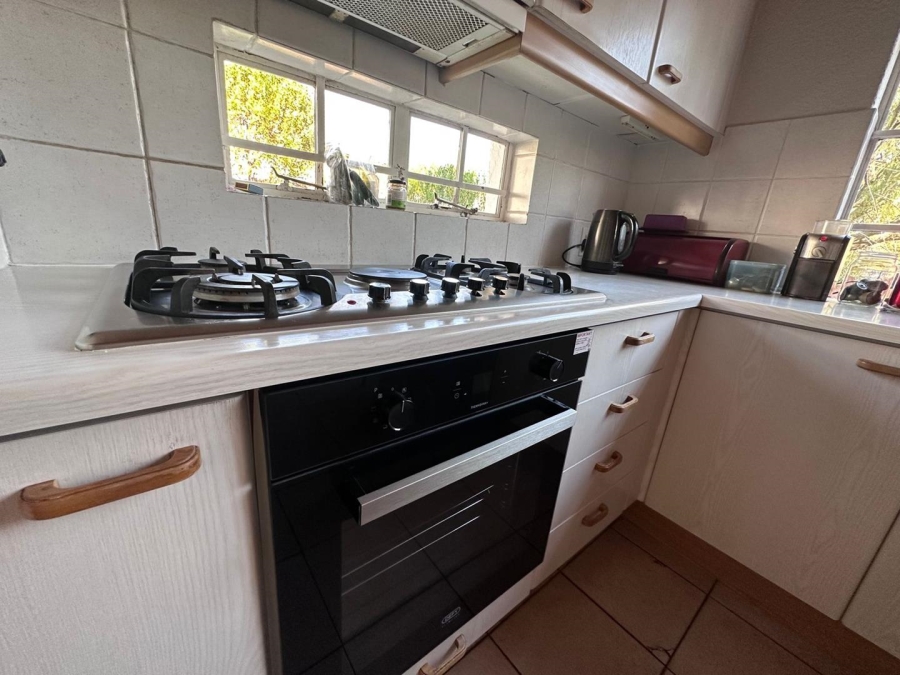 To Let 4 Bedroom Property for Rent in Northcliff Gauteng