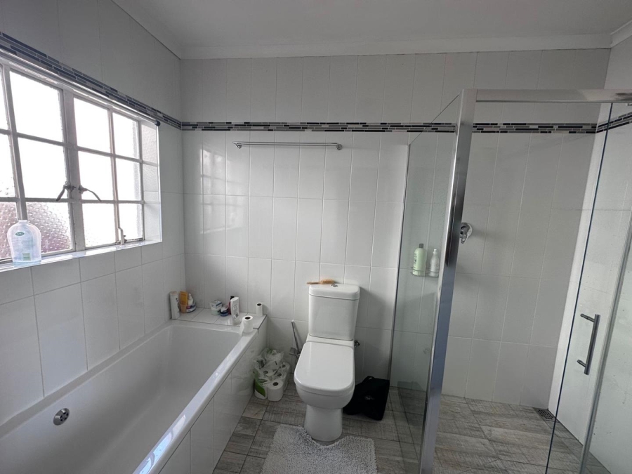 To Let 4 Bedroom Property for Rent in Northcliff Gauteng