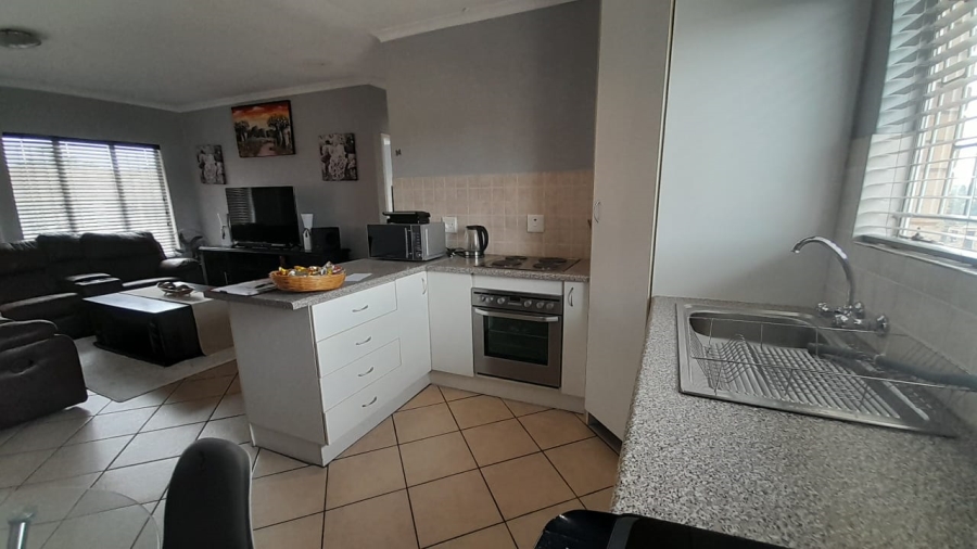 2 Bedroom Property for Sale in Glen Marais Gauteng