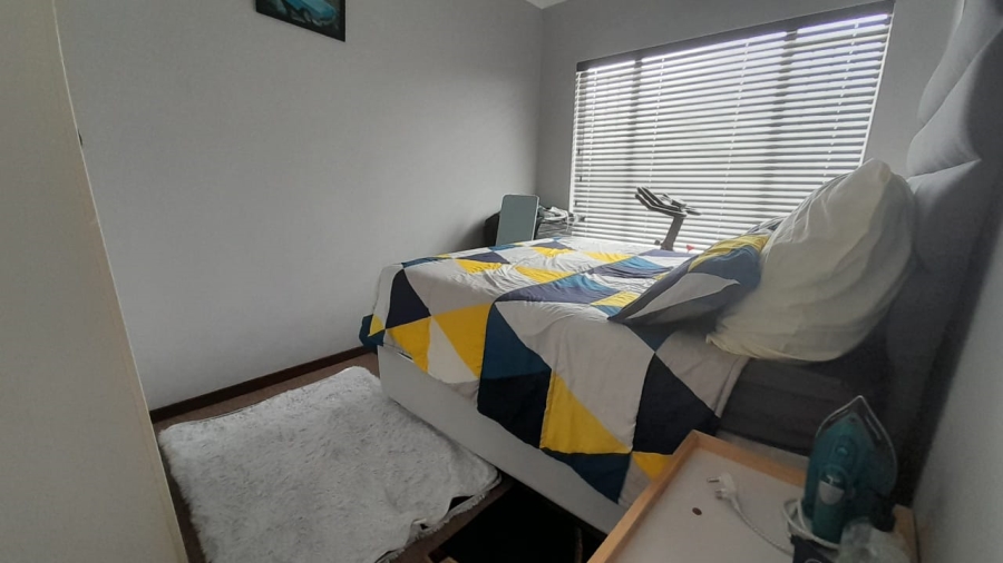 2 Bedroom Property for Sale in Glen Marais Gauteng