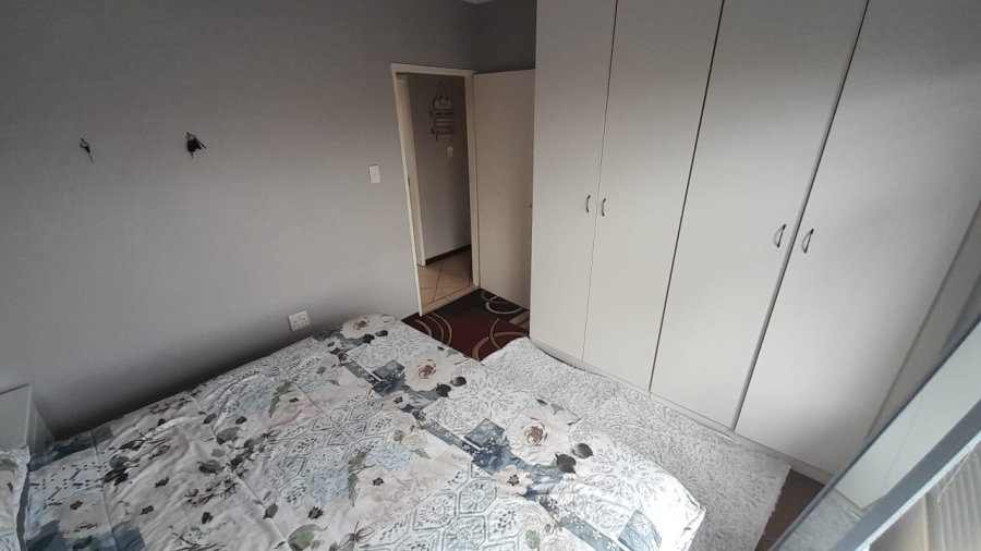 2 Bedroom Property for Sale in Glen Marais Gauteng