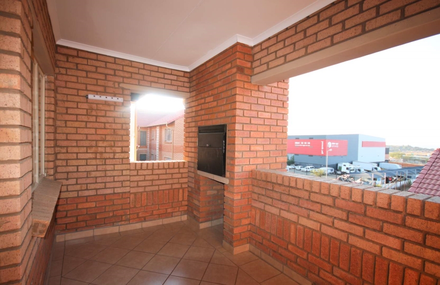 To Let 3 Bedroom Property for Rent in Hazeldean Gauteng