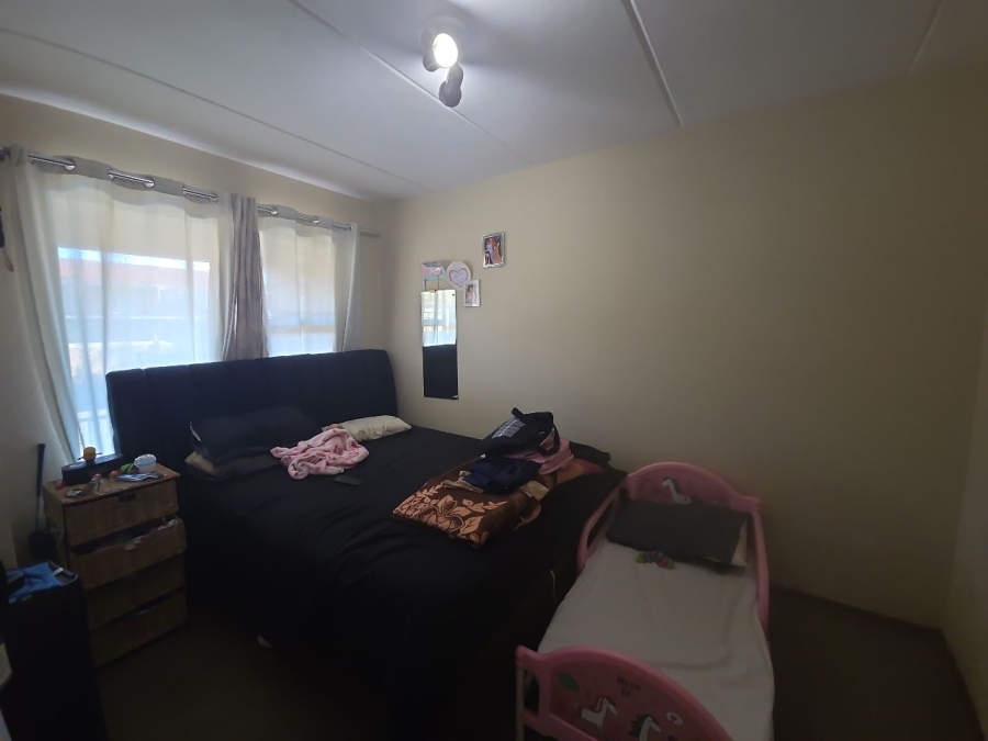To Let 2 Bedroom Property for Rent in Florida Gauteng