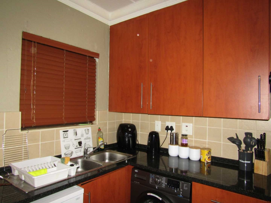 To Let 2 Bedroom Property for Rent in Ravenswood Gauteng