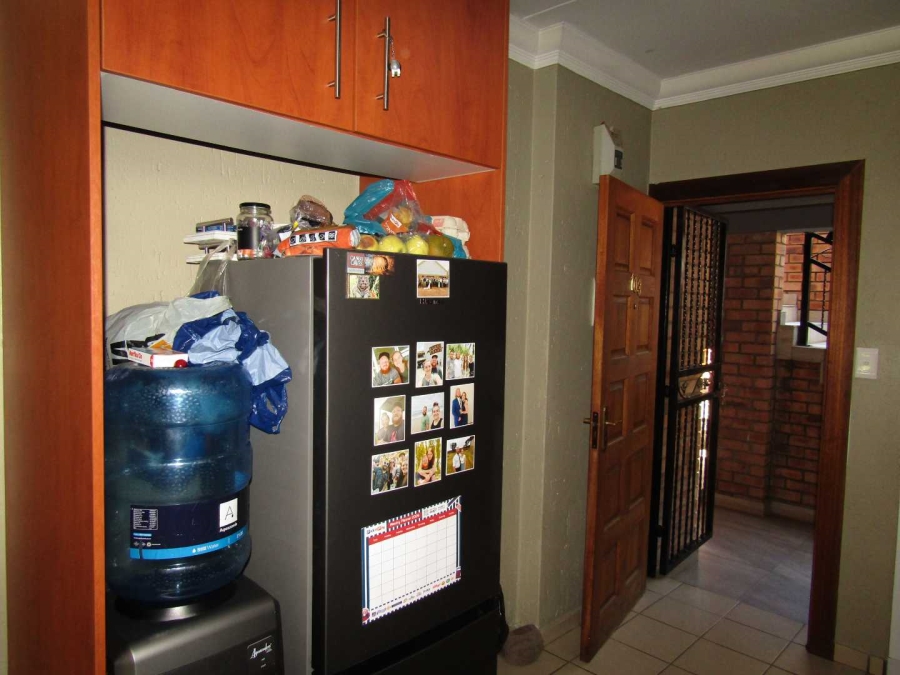 To Let 2 Bedroom Property for Rent in Ravenswood Gauteng