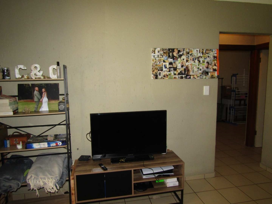 To Let 2 Bedroom Property for Rent in Ravenswood Gauteng