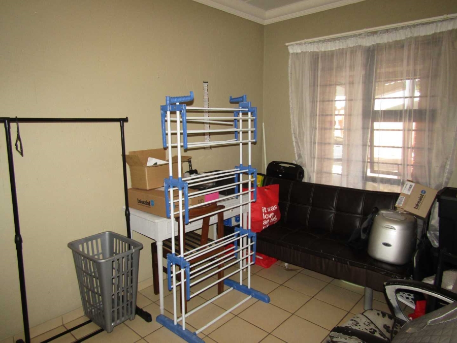 To Let 2 Bedroom Property for Rent in Ravenswood Gauteng