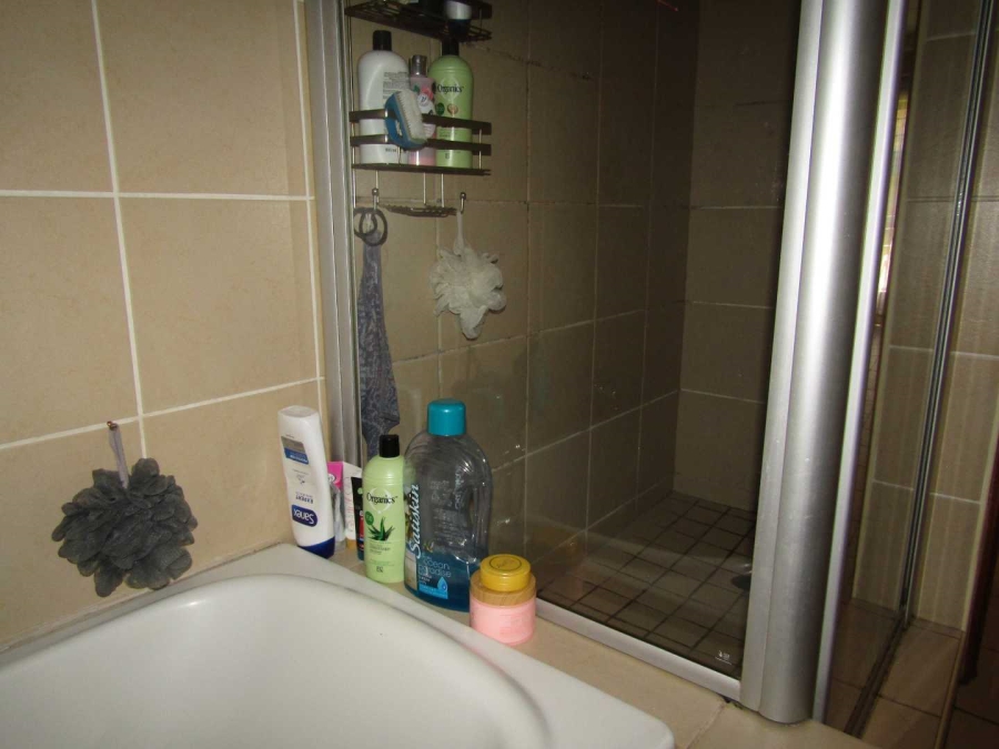 To Let 2 Bedroom Property for Rent in Ravenswood Gauteng