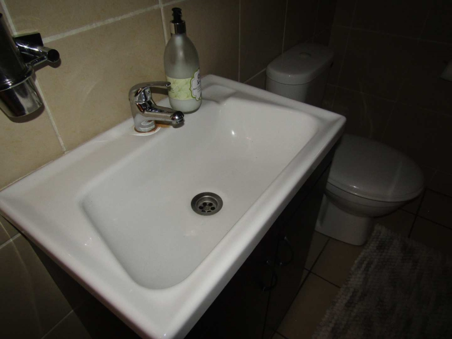 To Let 2 Bedroom Property for Rent in Ravenswood Gauteng