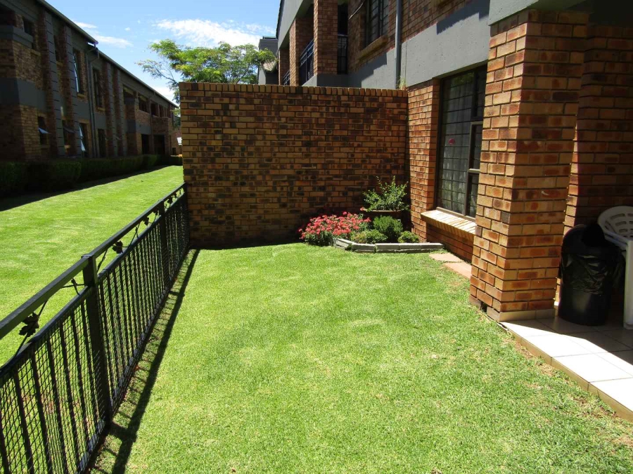 To Let 2 Bedroom Property for Rent in Ravenswood Gauteng
