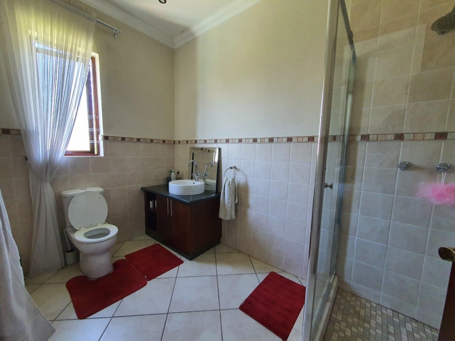 4 Bedroom Property for Sale in Featherbrooke Estate Gauteng