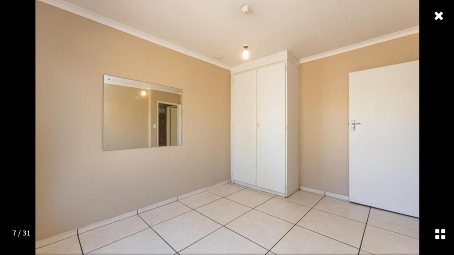 2 Bedroom Property for Sale in La Montagne Gauteng