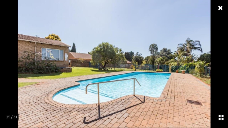 2 Bedroom Property for Sale in La Montagne Gauteng