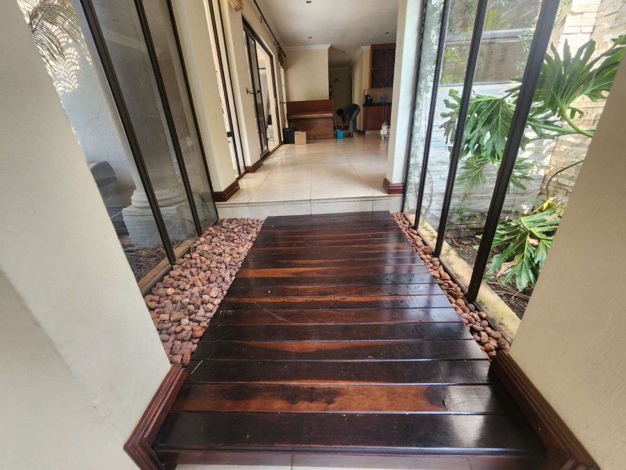 To Let 4 Bedroom Property for Rent in Beverley Gardens Gauteng