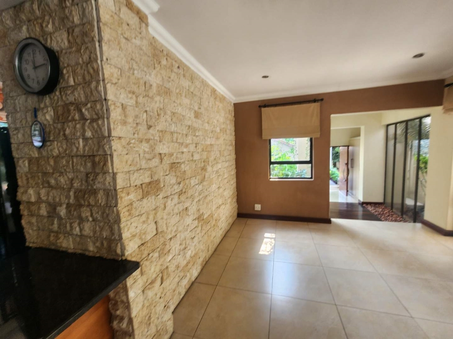 To Let 4 Bedroom Property for Rent in Beverley Gardens Gauteng