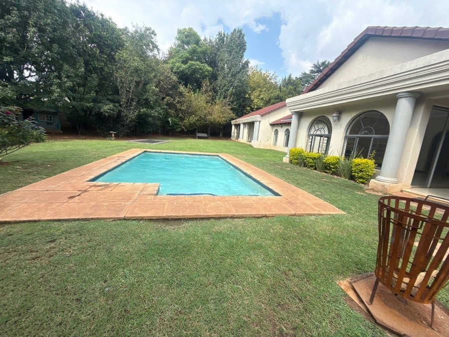 To Let 4 Bedroom Property for Rent in Beverley Gardens Gauteng