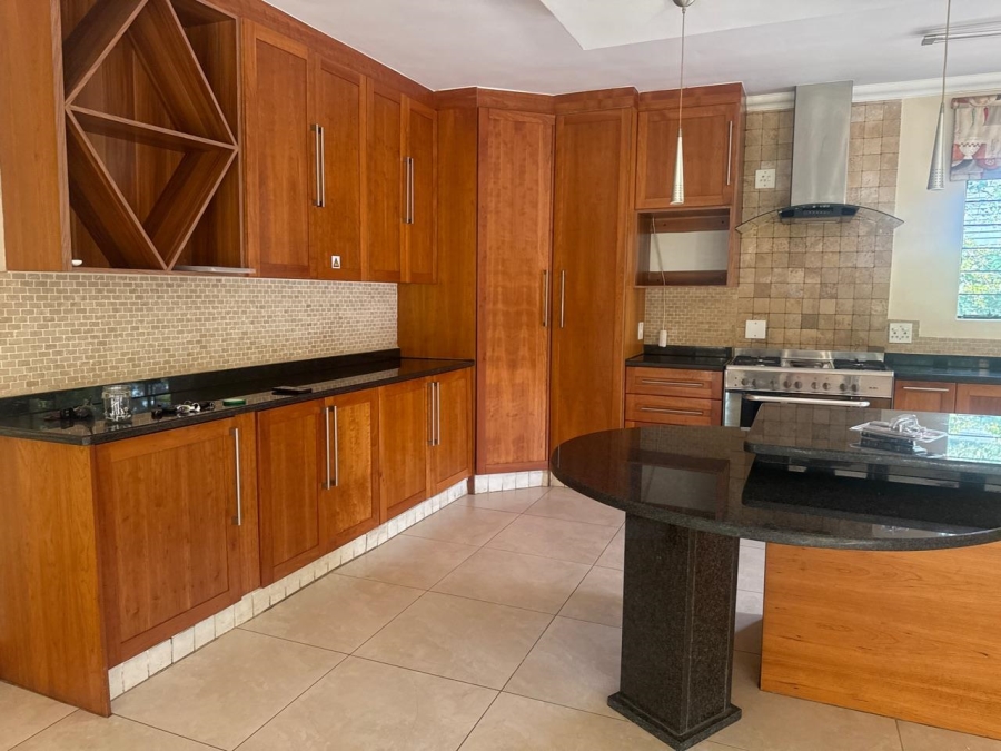 To Let 4 Bedroom Property for Rent in Beverley Gardens Gauteng