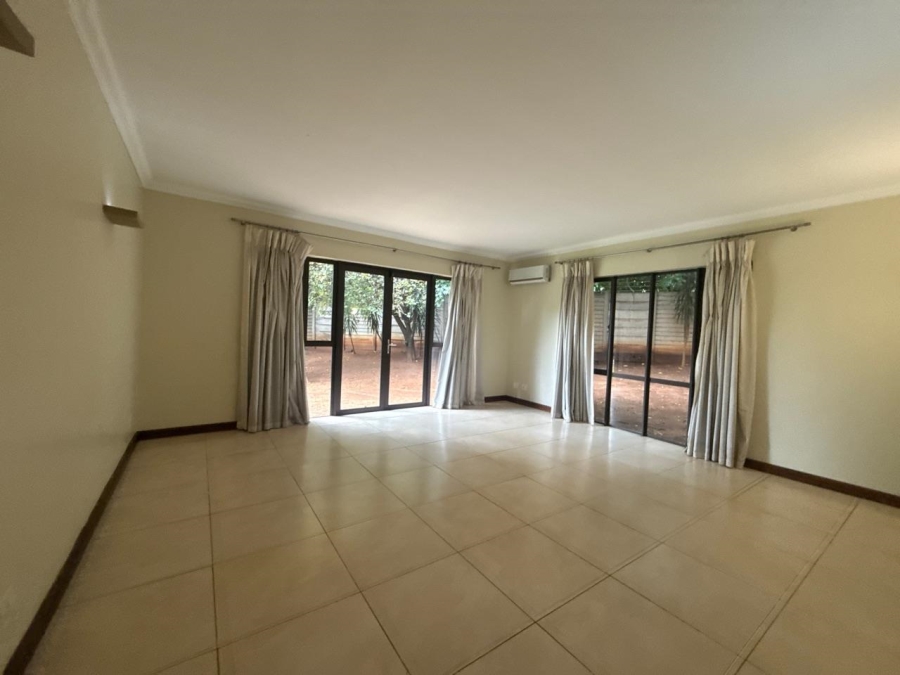 To Let 4 Bedroom Property for Rent in Beverley Gardens Gauteng