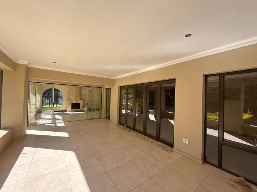 To Let 4 Bedroom Property for Rent in Beverley Gardens Gauteng