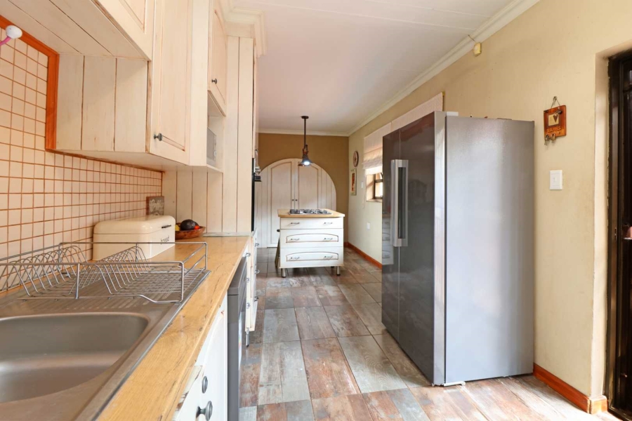 3 Bedroom Property for Sale in Helikonpark Gauteng