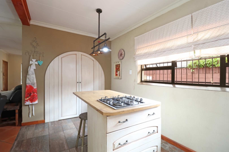3 Bedroom Property for Sale in Helikonpark Gauteng