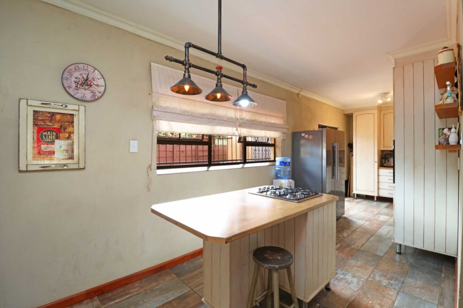 3 Bedroom Property for Sale in Helikonpark Gauteng