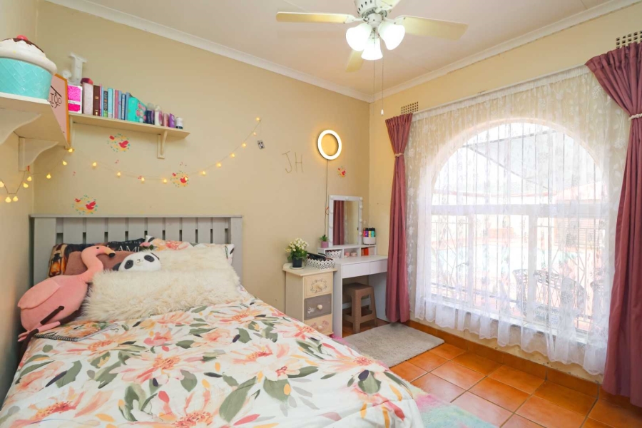3 Bedroom Property for Sale in Helikonpark Gauteng