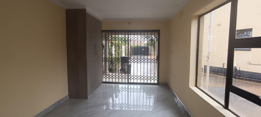 1 Bedroom Property for Sale in Birchleigh Gauteng