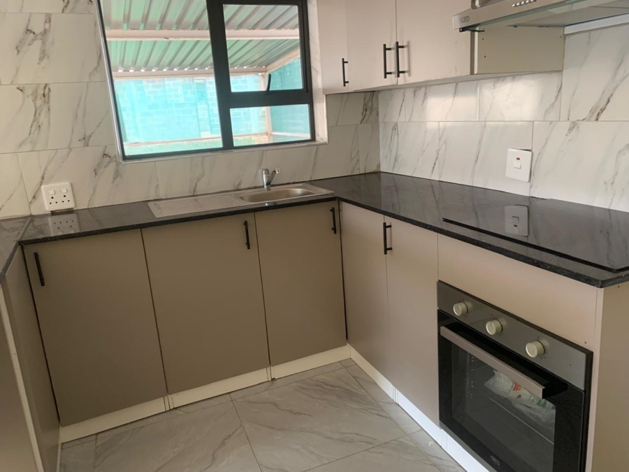 1 Bedroom Property for Sale in Birchleigh Gauteng