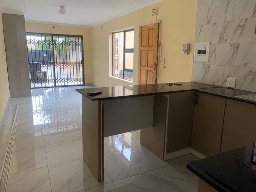 1 Bedroom Property for Sale in Birchleigh Gauteng