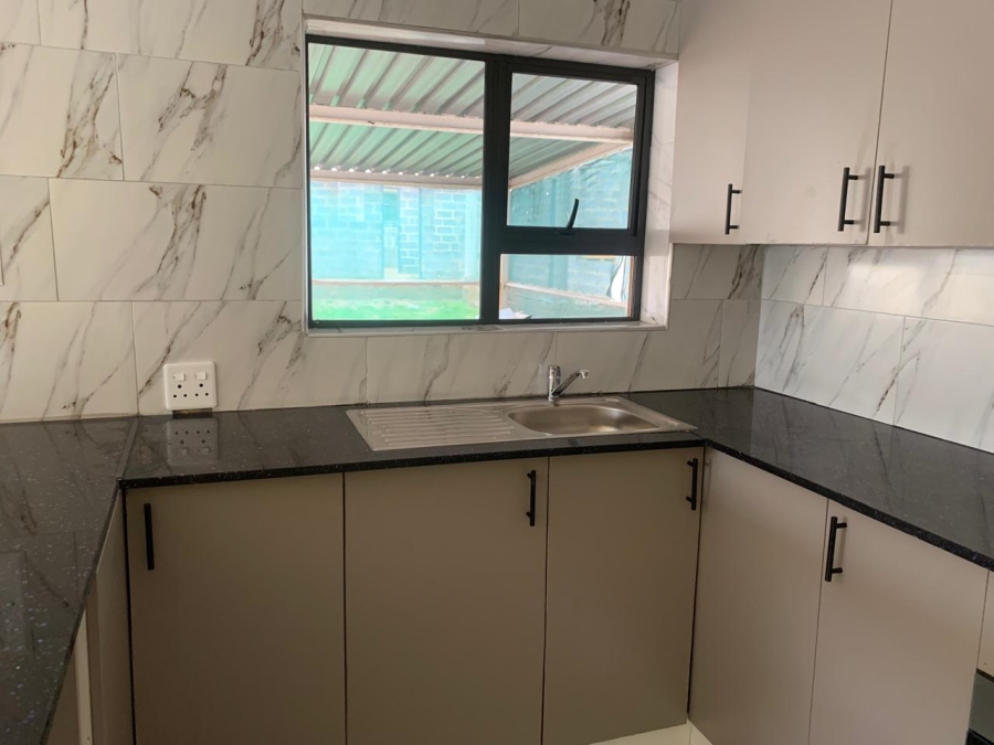 1 Bedroom Property for Sale in Birchleigh Gauteng