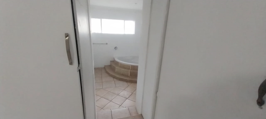 To Let 3 Bedroom Property for Rent in Raceview Gauteng