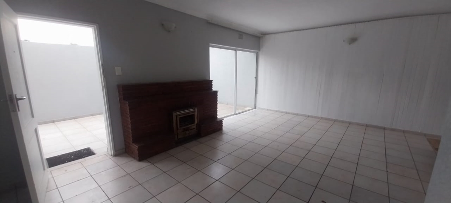 To Let 3 Bedroom Property for Rent in Raceview Gauteng