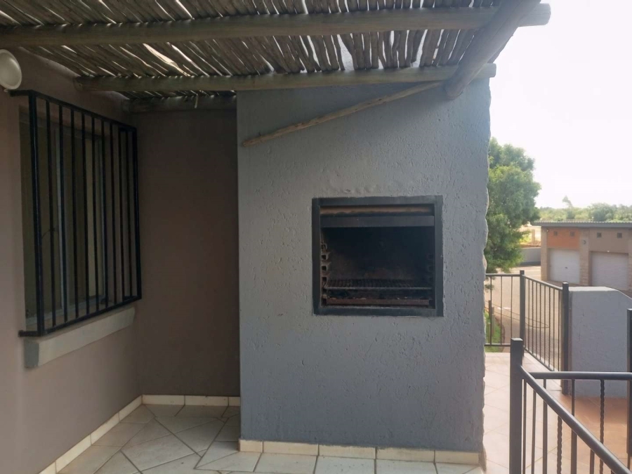 2 Bedroom Property for Sale in Theresa Park Gauteng