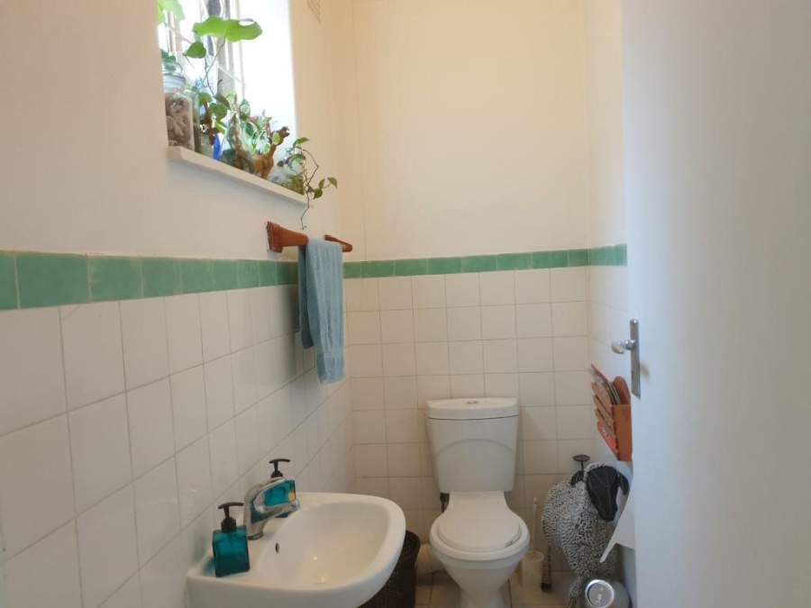 To Let 2 Bedroom Property for Rent in Illovo Gauteng
