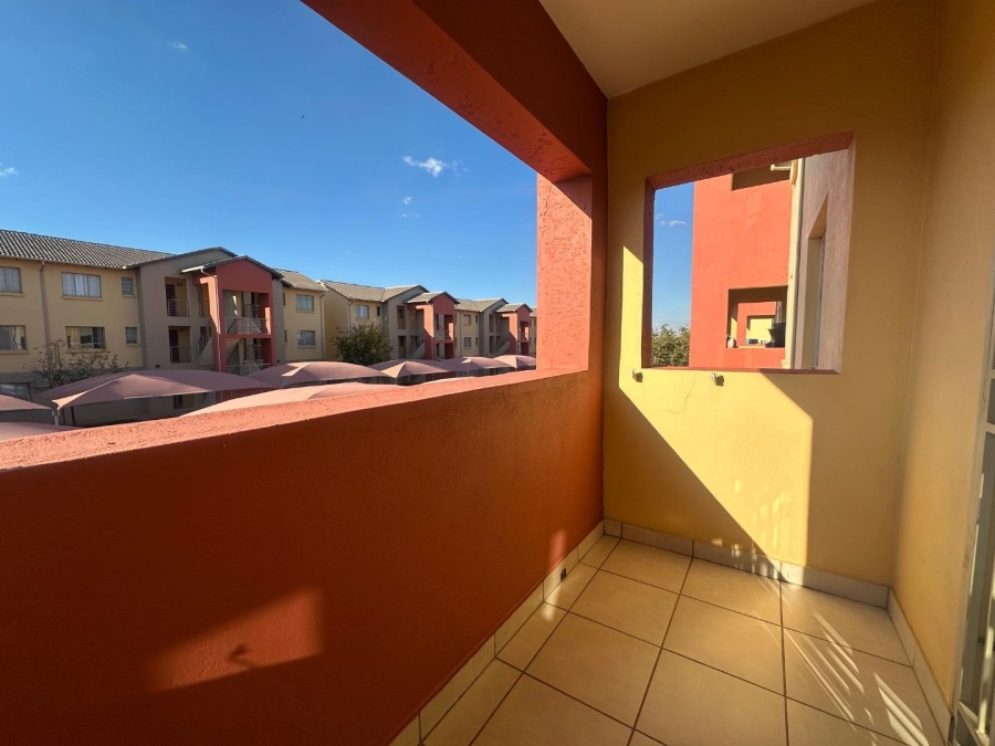 2 Bedroom Property for Sale in Monavoni Gauteng