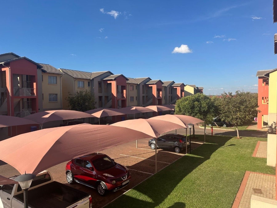 2 Bedroom Property for Sale in Monavoni Gauteng