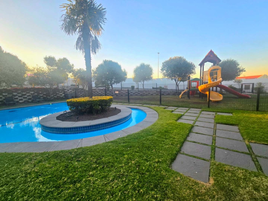 1 Bedroom Property for Sale in Petervale Gauteng