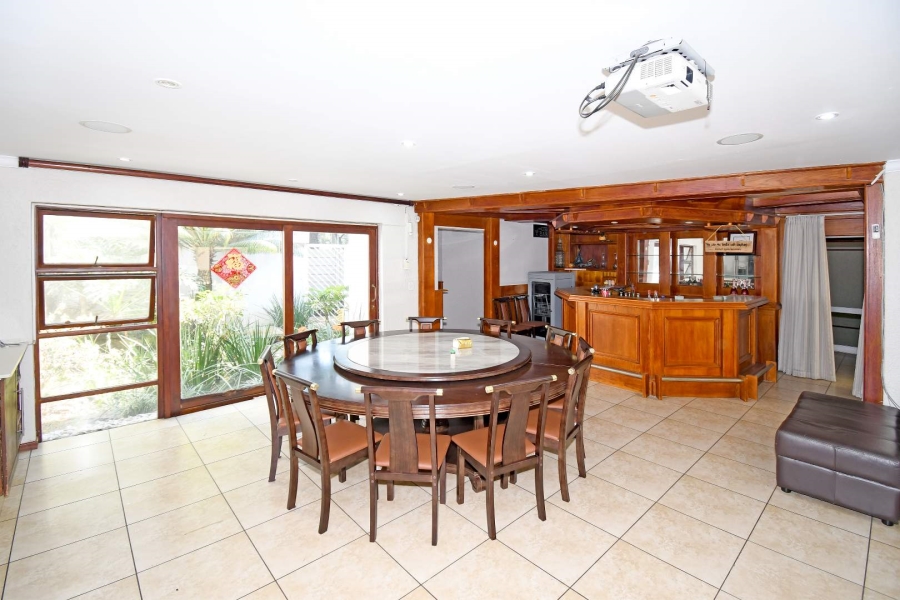 6 Bedroom Property for Sale in Bryanston Gauteng