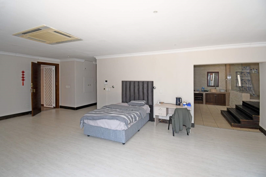 6 Bedroom Property for Sale in Bryanston Gauteng