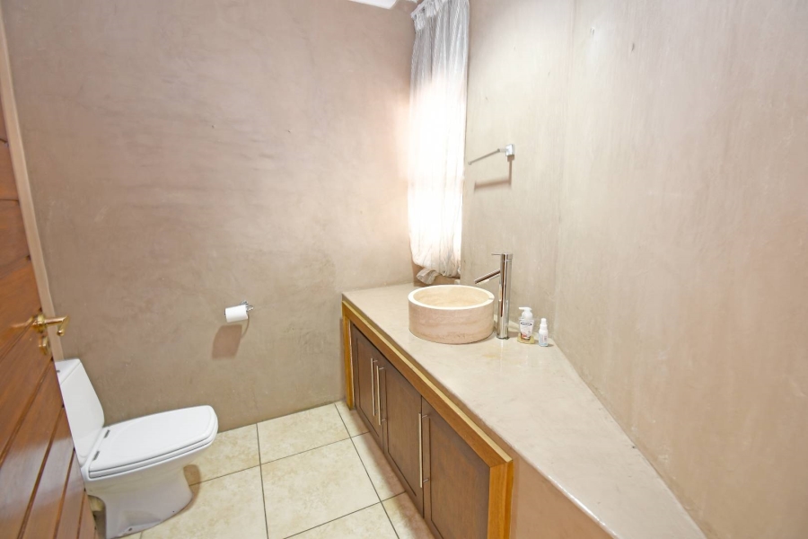 6 Bedroom Property for Sale in Bryanston Gauteng