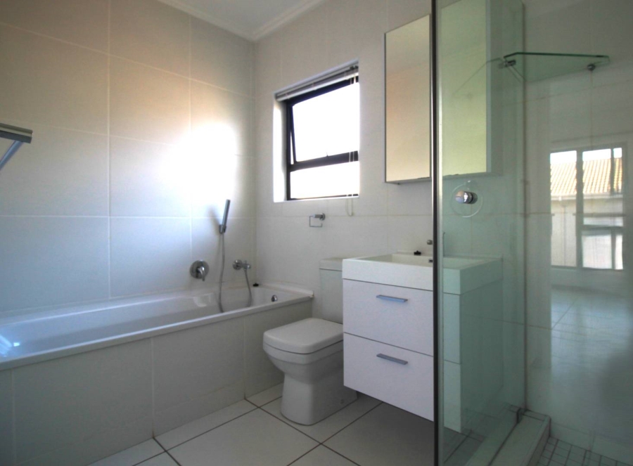 1 Bedroom Property for Sale in Lonehill Gauteng